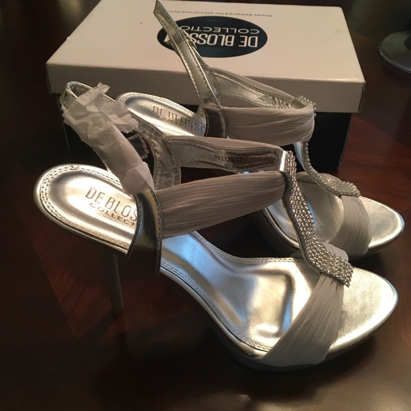 David’s Bridal Silver Belize 12 (Style), Size 8.5 - Picture 3 of 4